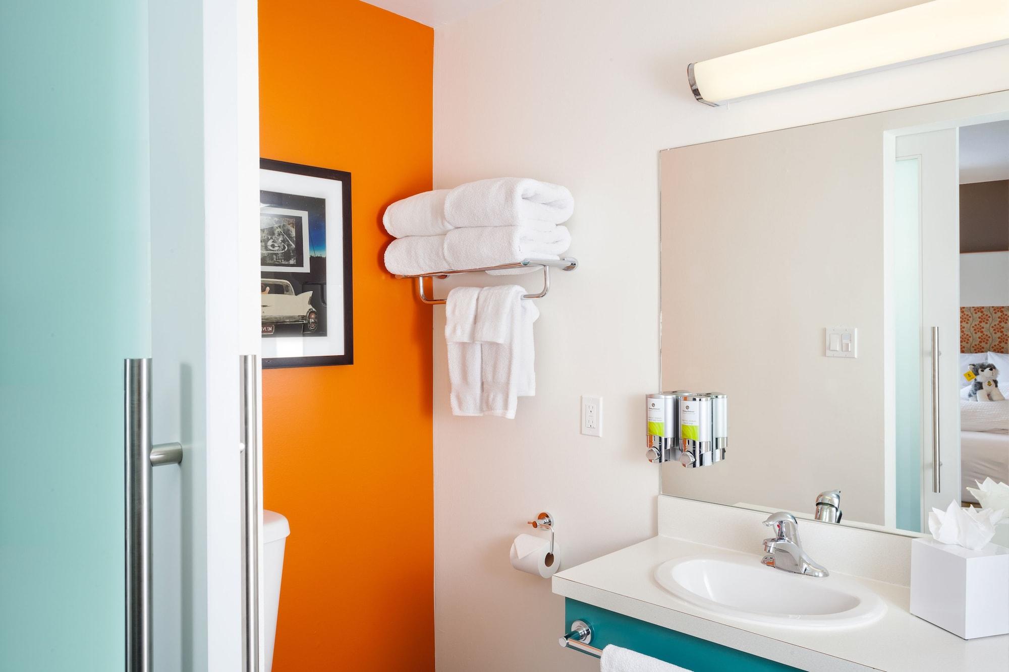 Staypineapple, University Inn, University District Сиэтл Экстерьер фото