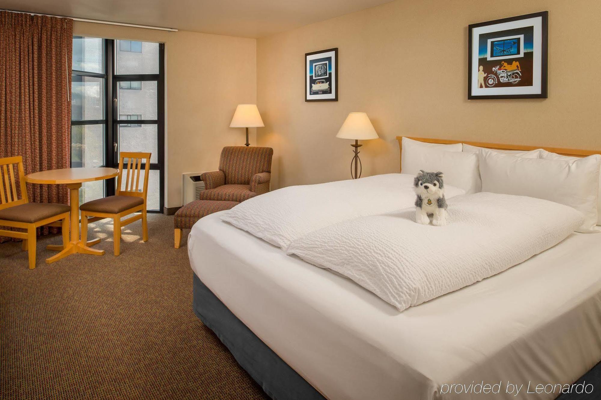 Staypineapple, University Inn, University District Сиэтл Экстерьер фото