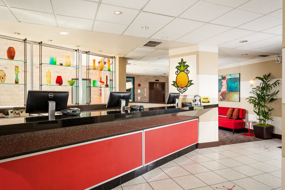 Staypineapple, University Inn, University District Сиэтл Экстерьер фото